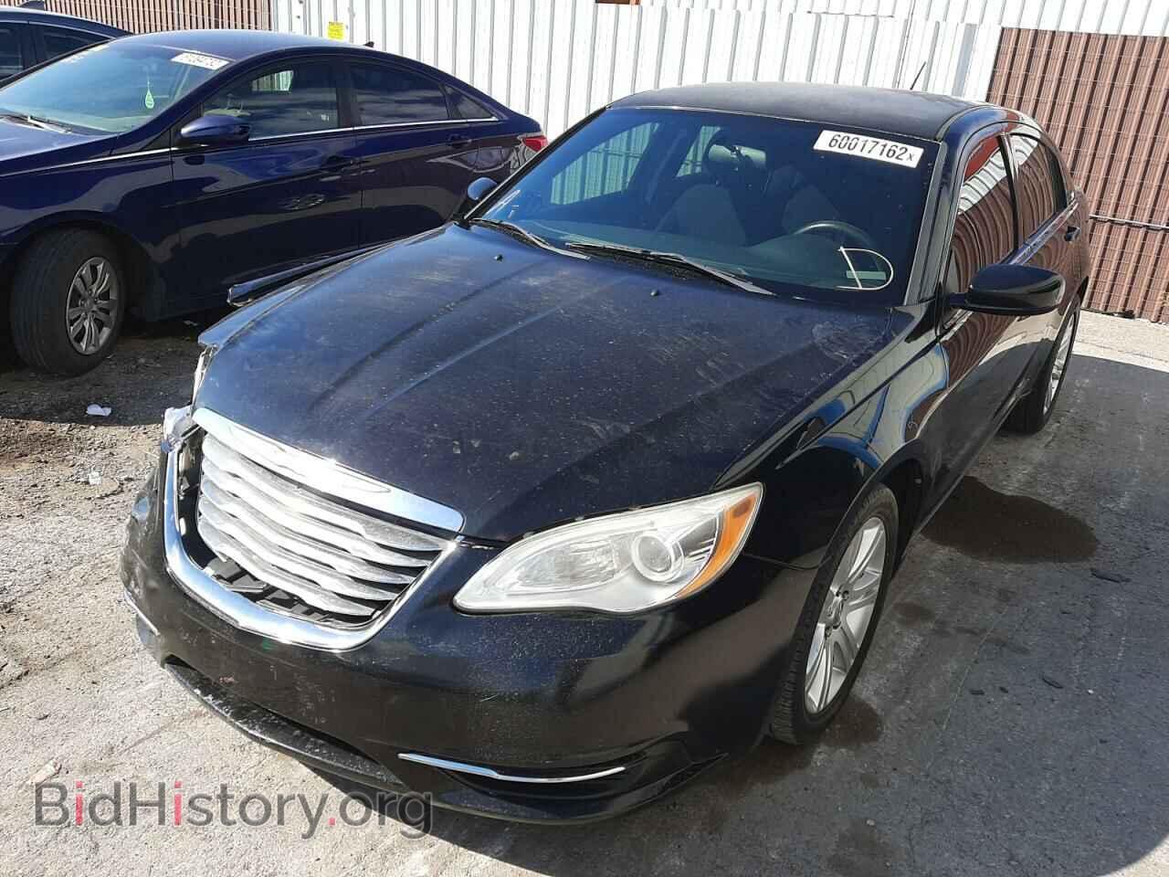 2013 CHRYSLER 200 - VIN: 1C3CCBAB2DN670274 - Фото 2