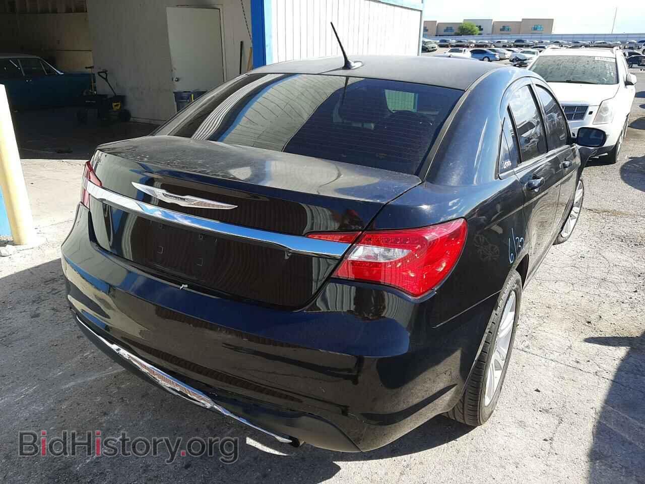 2013 CHRYSLER 200 - VIN: 1C3CCBAB2DN670274 - Фото 4