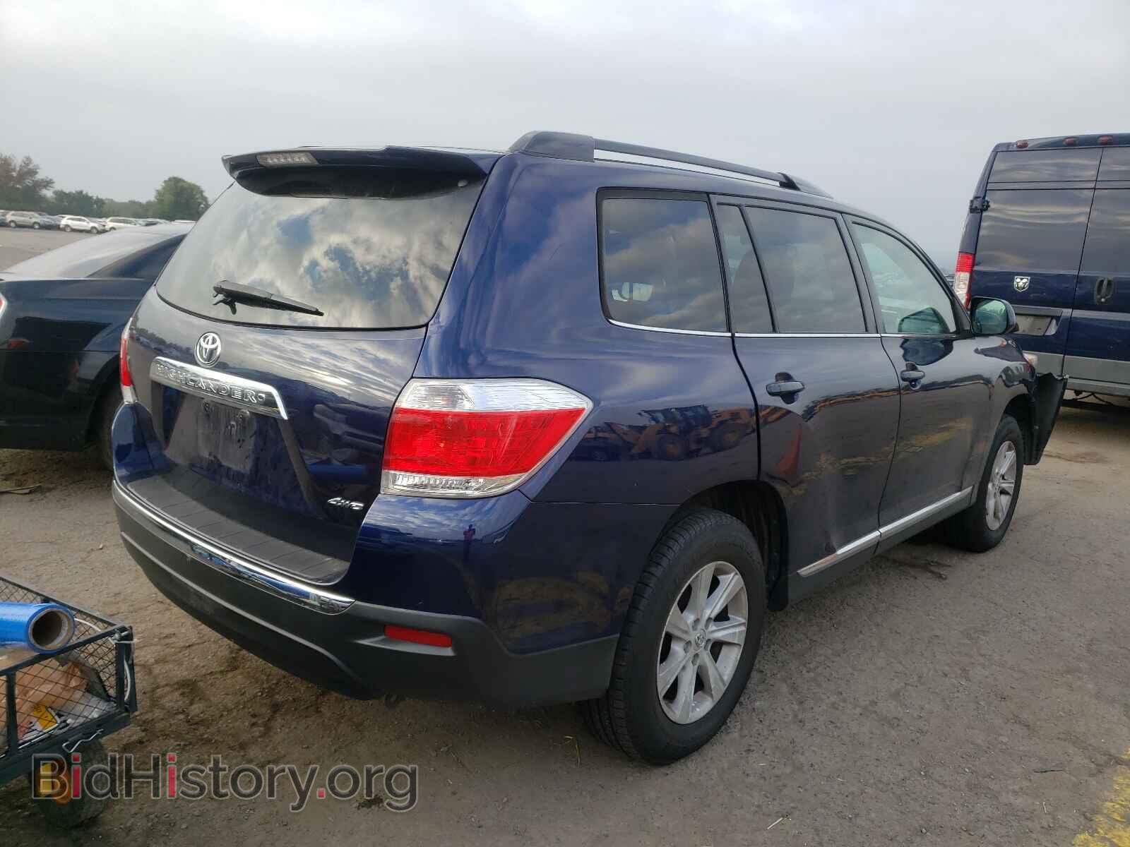 2013 TOYOTA HIGHLANDER - VIN: 5TDBK3EH2DS229821 - Фото 4