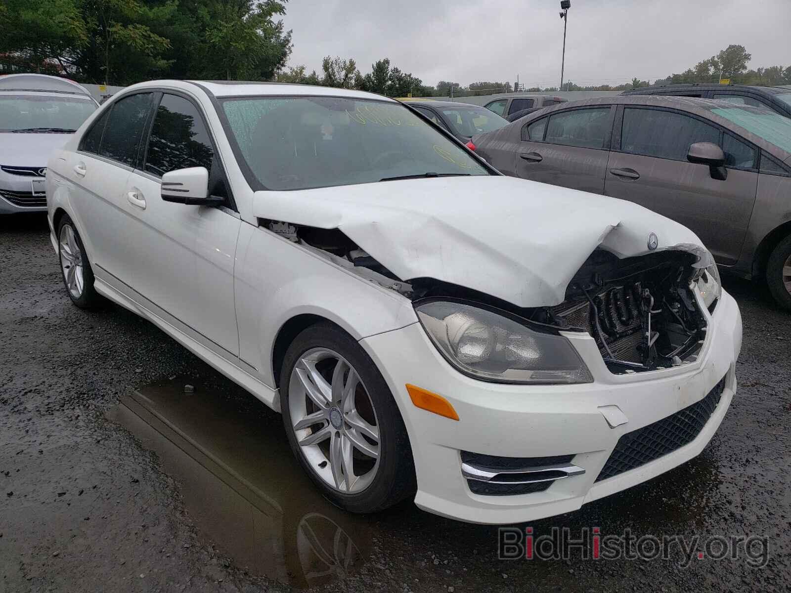 Photo WDDGF8AB7ER325362 - MERCEDES-BENZ C-CLASS 2014