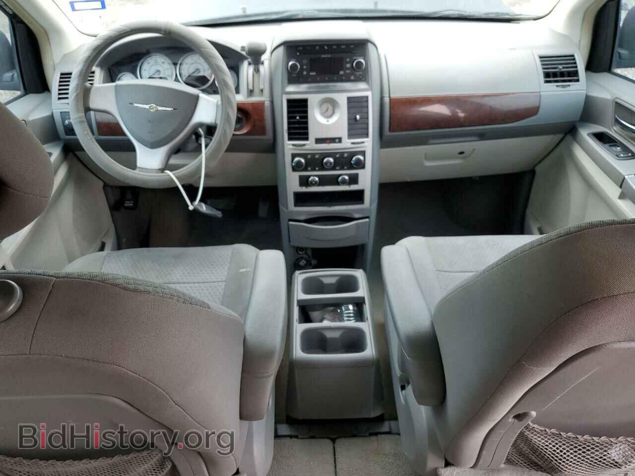 2010 CHRYSLER MINIVAN - VIN: 2A4RR2D11AR438913 - Photo 8