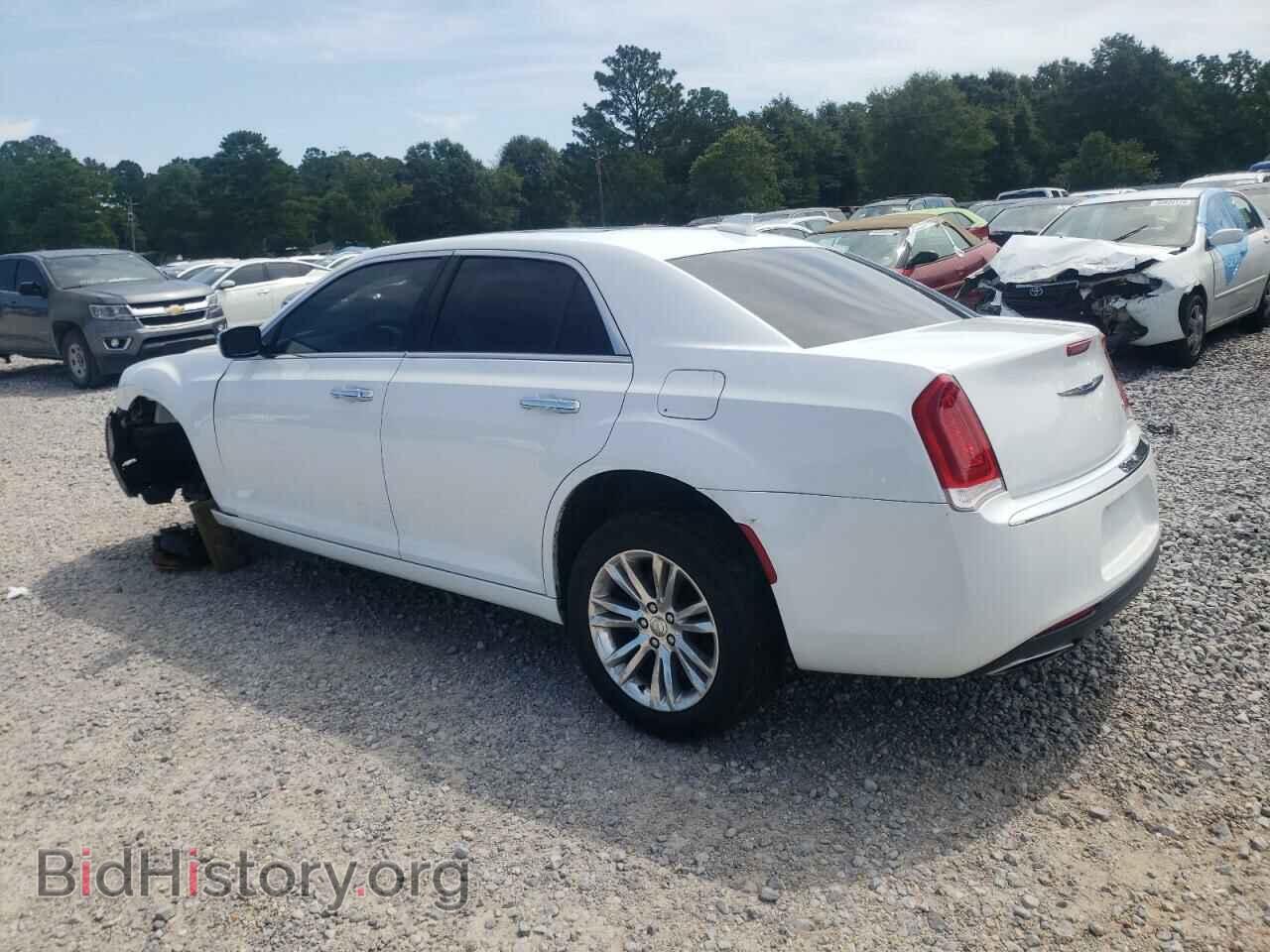 2017 CHRYSLER 300 - VIN: 2C3CCAEG7HH564644 - Фото 2