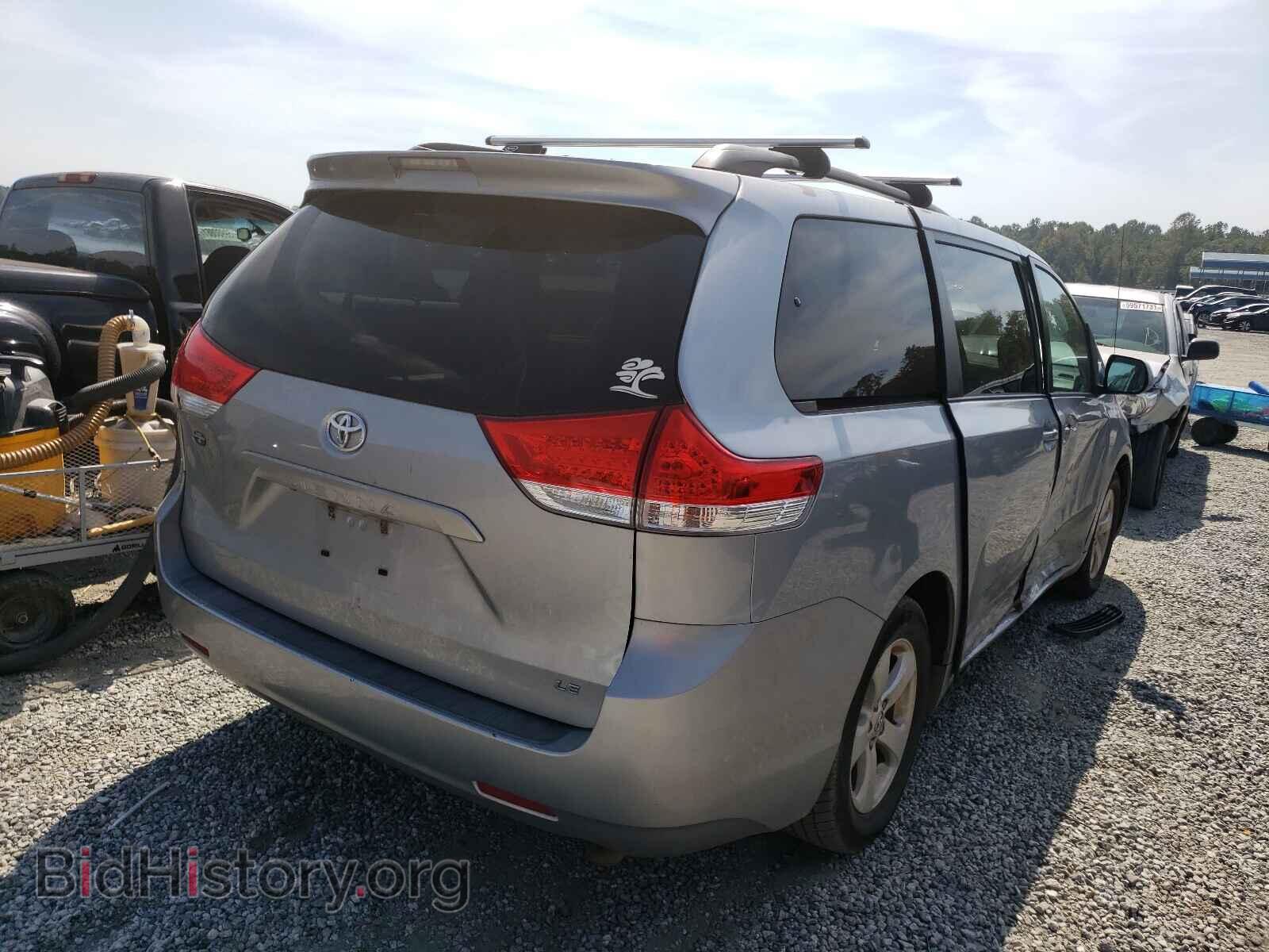 2013 TOYOTA SIENNA - VIN: 5TDKK3DC8DS316211 - Фото 3