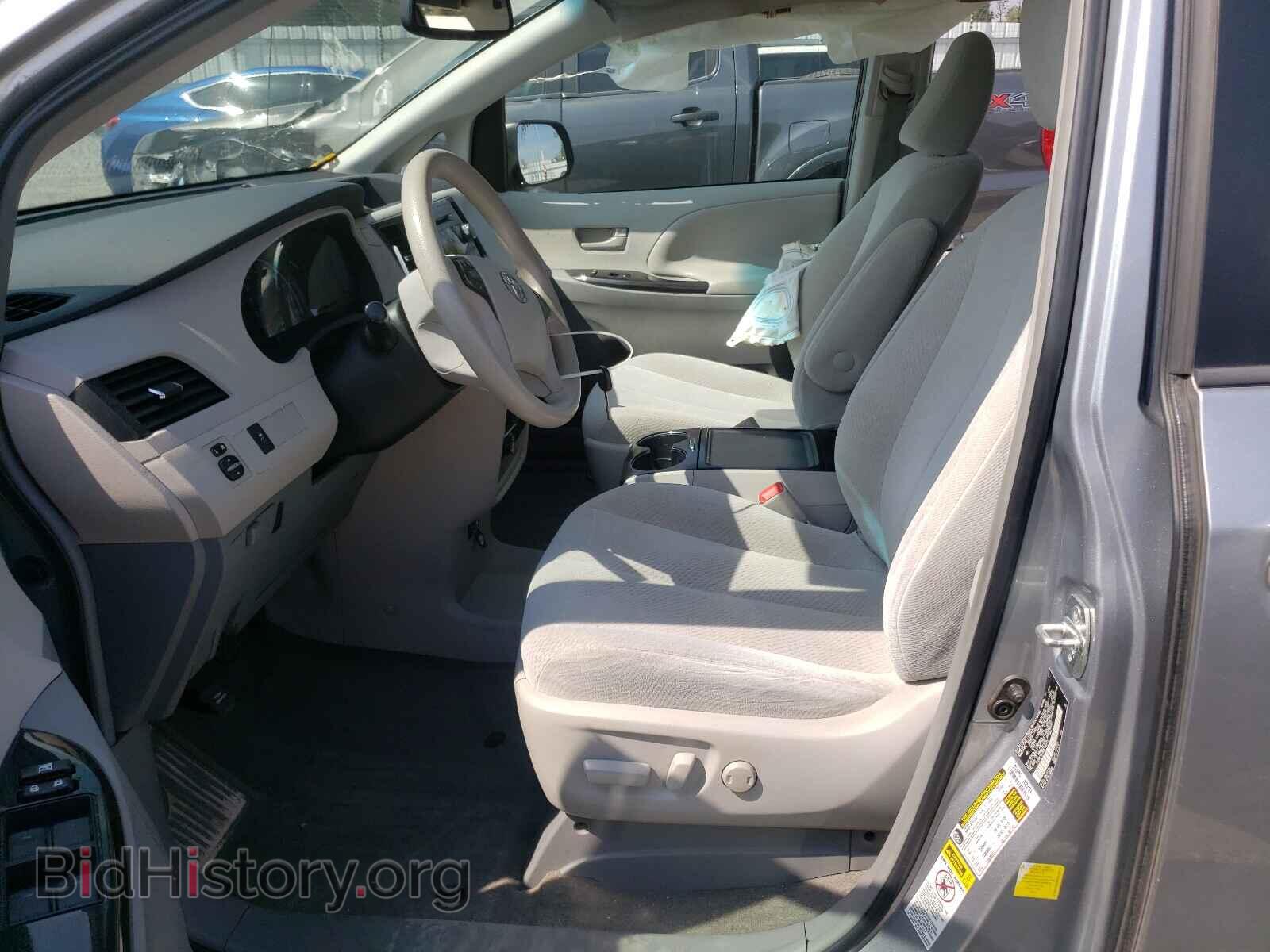 2013 TOYOTA SIENNA - VIN: 5TDKK3DC8DS316211 - Фото 4