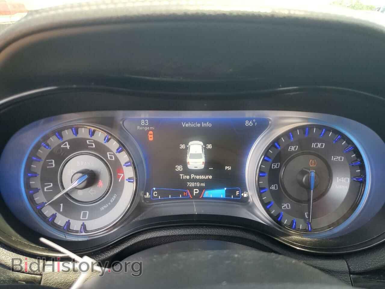 2017 CHRYSLER 300 - VIN: 2C3CCAGG6HH607724 - Фото 9