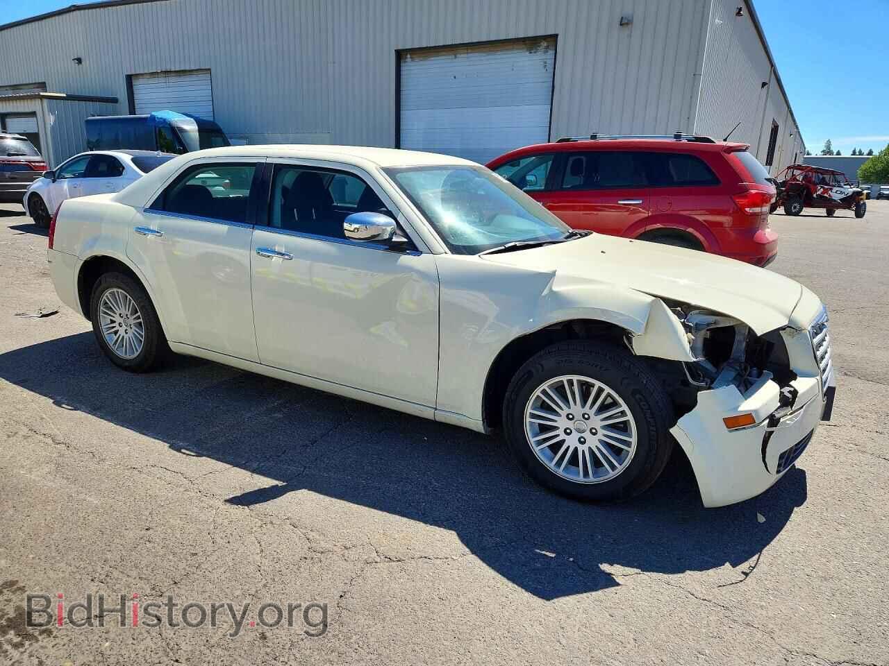 2010 CHRYSLER 300 - VIN: 2C3CA4CDXAH307211 - Photo 4