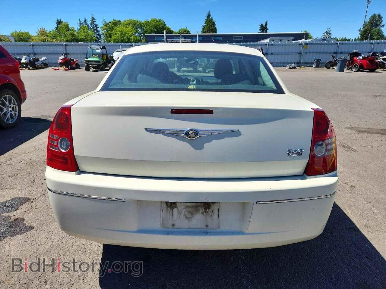 2010 CHRYSLER 300 - VIN: 2C3CA4CDXAH307211 - Photo 6