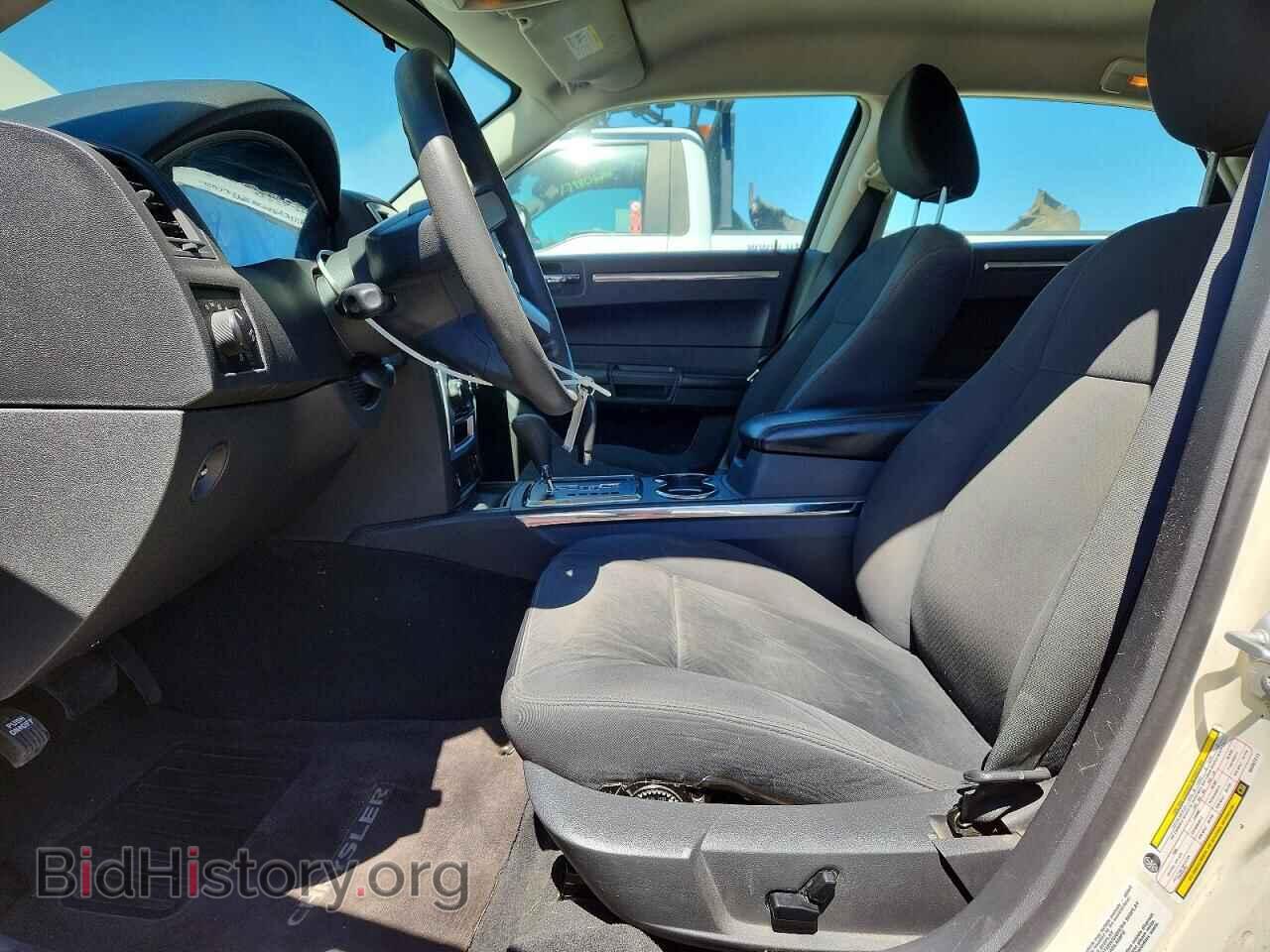 2010 CHRYSLER 300 - VIN: 2C3CA4CDXAH307211 - Photo 7