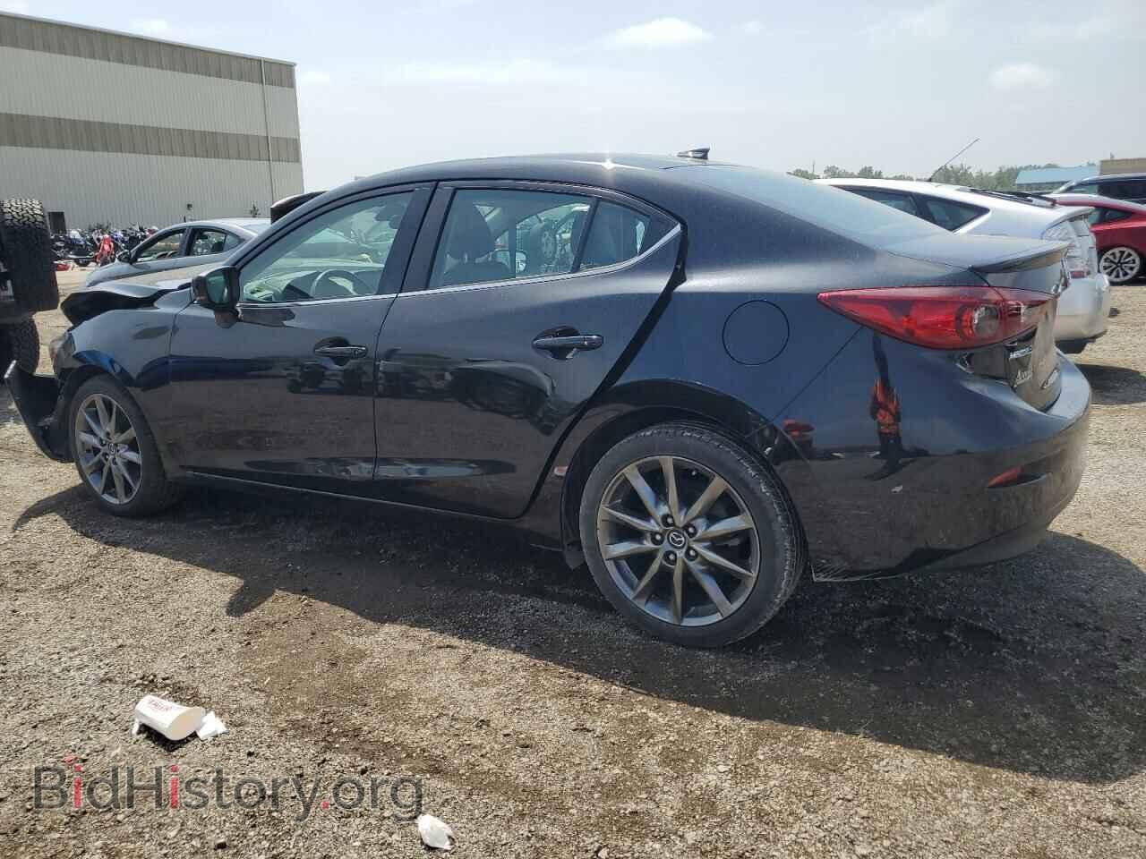 2018 MAZDA 3 - VIN: 3MZBN1V36JM261180 - Фото 2