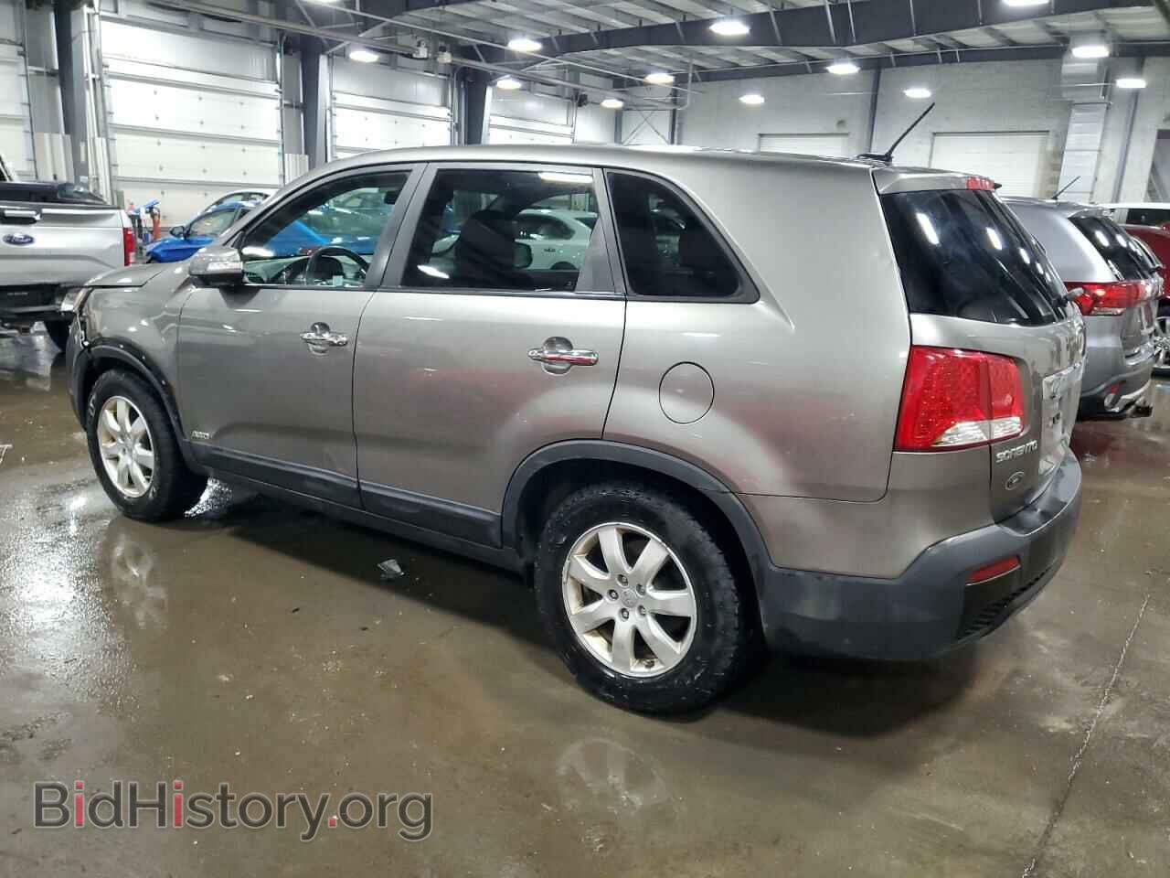 2013 KIA SORENTO - VIN: 5XYKTCA66DG372012 - Фото 2