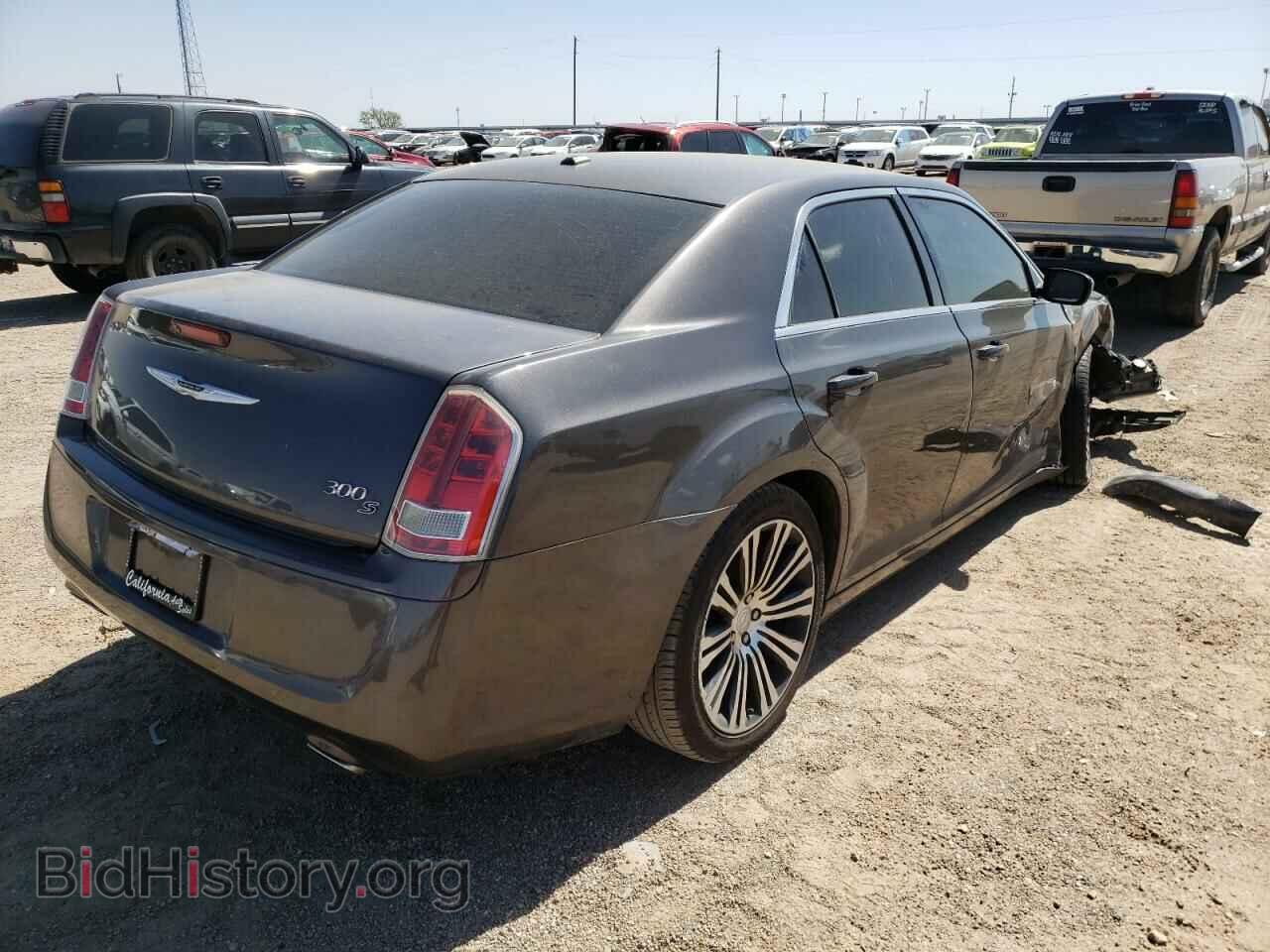 2013 CHRYSLER 300 - VIN: 2C3CCABT2DH728104 - Фото 4