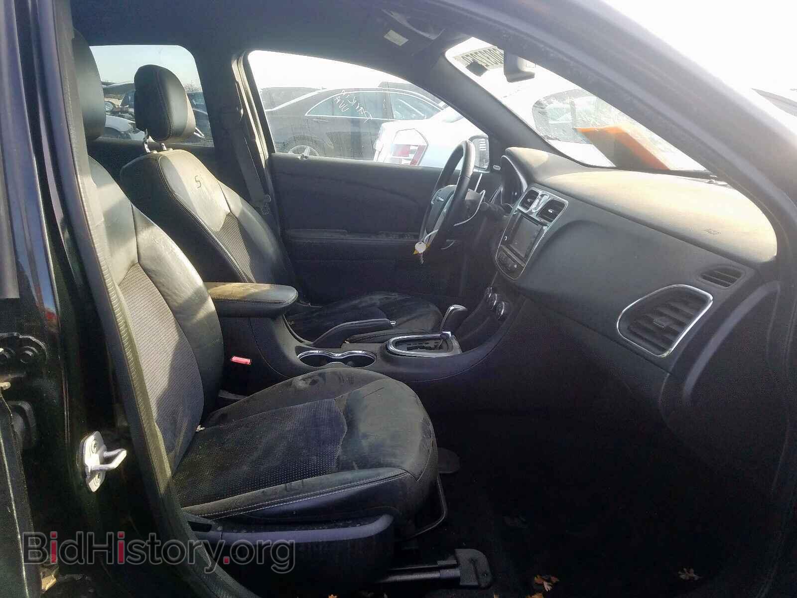 2012 CHRYSLER 200 - VIN: 1C3CCBHG3CN275875 - Фото 5