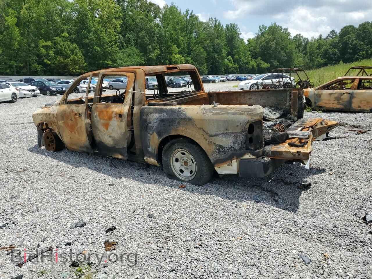 2019 RAM 1500 - VIN: 1C6SRFRT3KN642577 - Фото 2