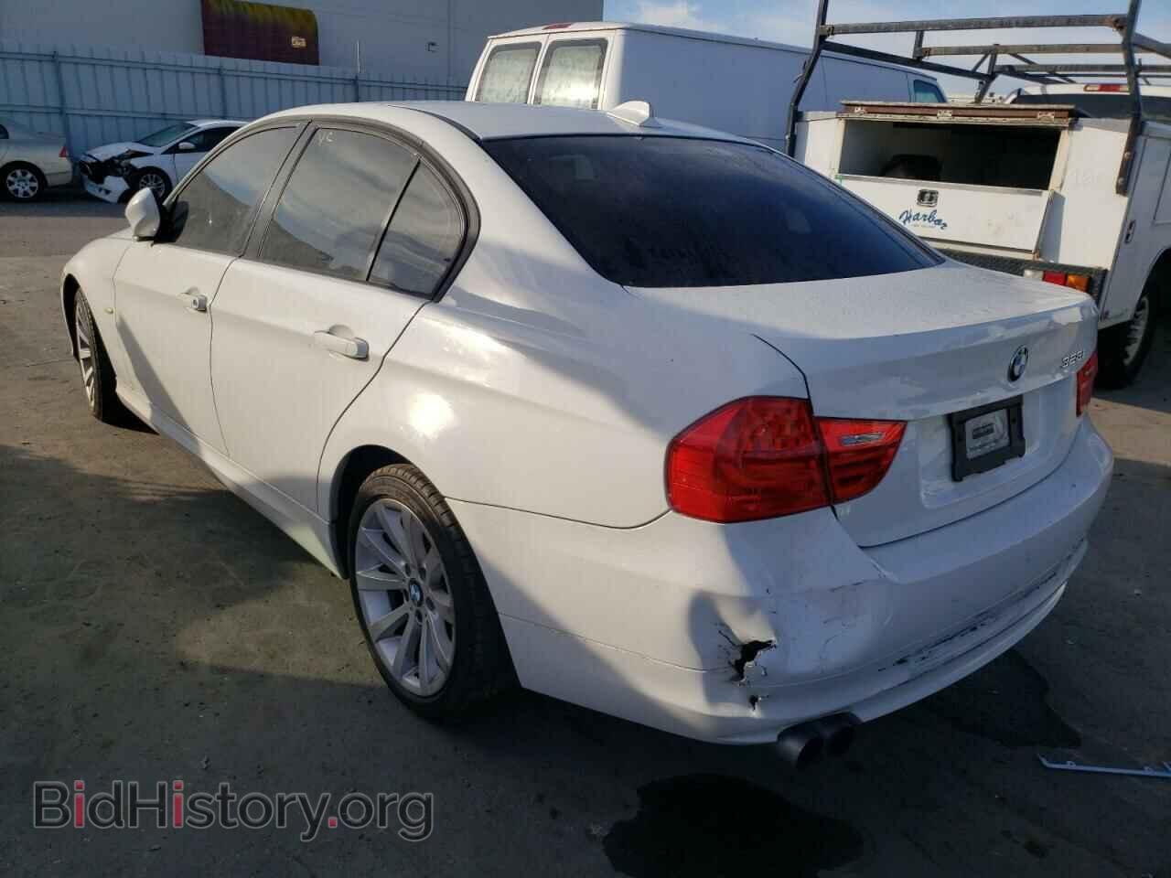 2011 BMW 3 SERIES - VIN: WBAPH7C57BE681879 - Фото 3