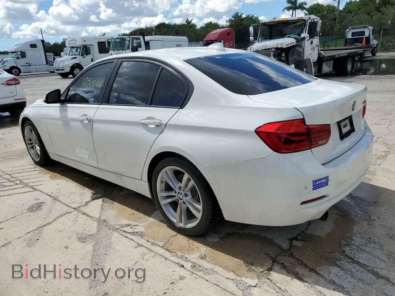2016 BMW 3 SERIES - VIN: WBA8E1G57GNU10784 - Фото 2