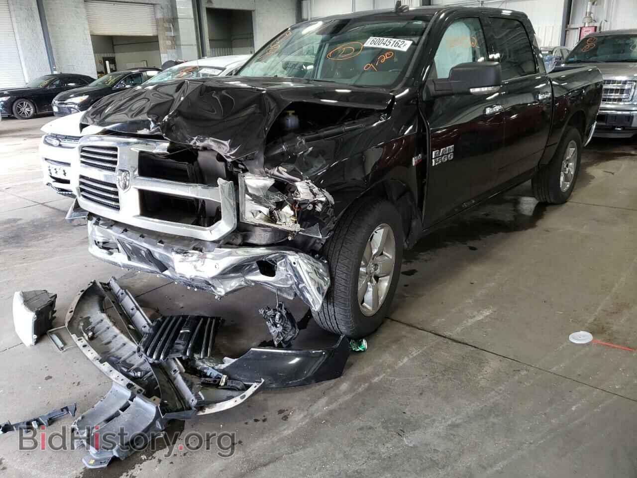 2017 RAM 1500 - VIN: 3C6RR7LT8HG746996 - Фото 2