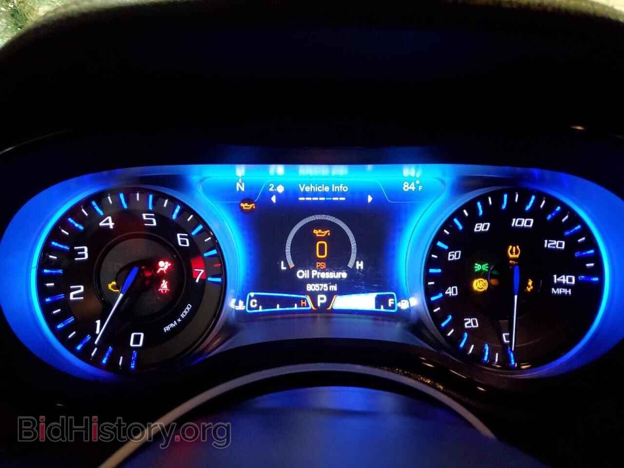 2019 CHRYSLER 300 - VIN: 2C3CCABG3KH686123 - Фото 9