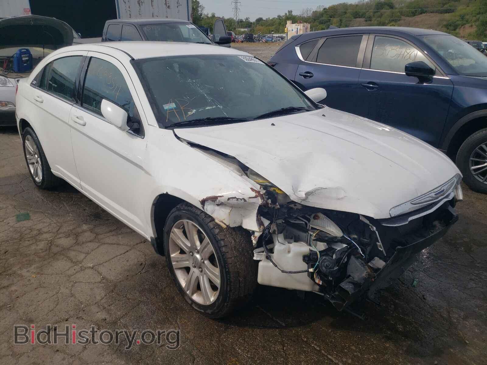 Фотография 1C3CCBAB4DN670843 - CHRYSLER 200 2013