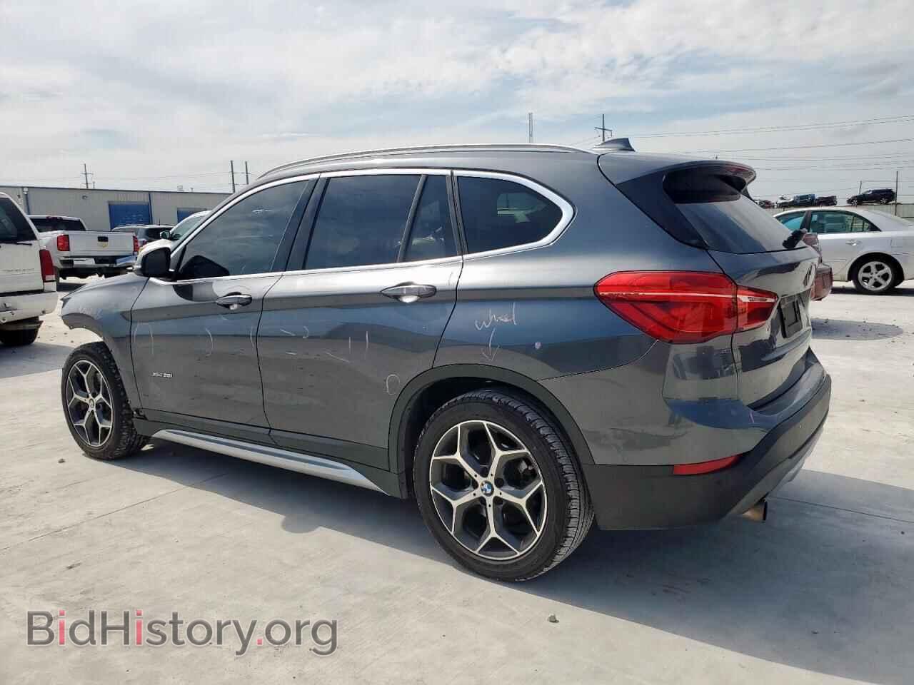 2017 BMW X1 - VIN: WBXHT3C39H5F87949 - Фото 2