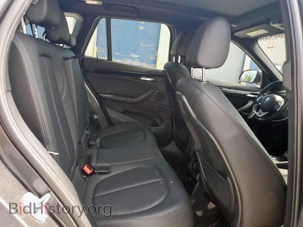 2017 BMW X1 - VIN: WBXHT3C39H5F87949 - Фото 11