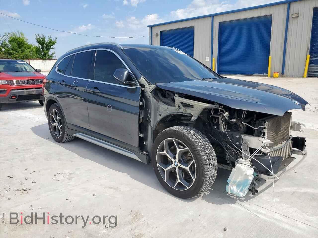 2017 BMW X1 - VIN: WBXHT3C39H5F87949 - Фото 4