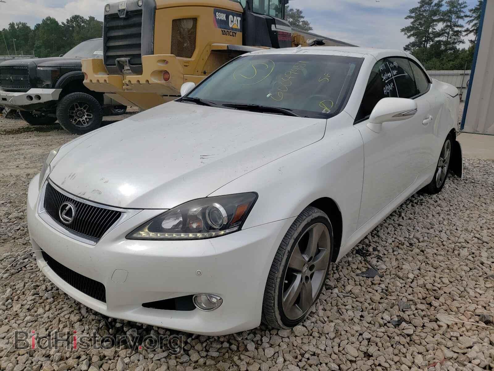 2011 LEXUS IS - VIN: JTHFE2C24B2506909 - Фото 2