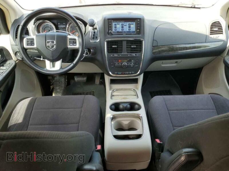 2011 Dodge CARAVAN (VIN 2D4RN5DG7BR721053) — photo 8 of 12