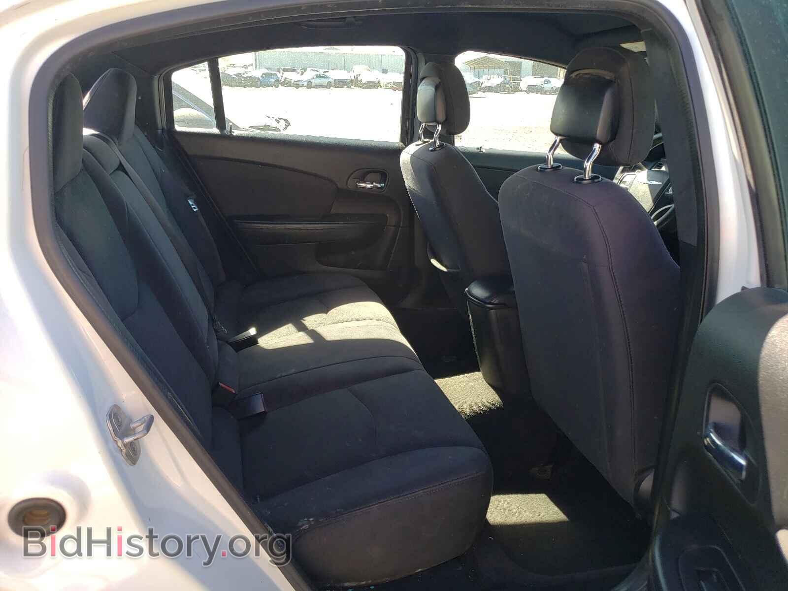 2012 CHRYSLER 200 - VIN: 1C3CCBAB8CN246435 - Фото 6