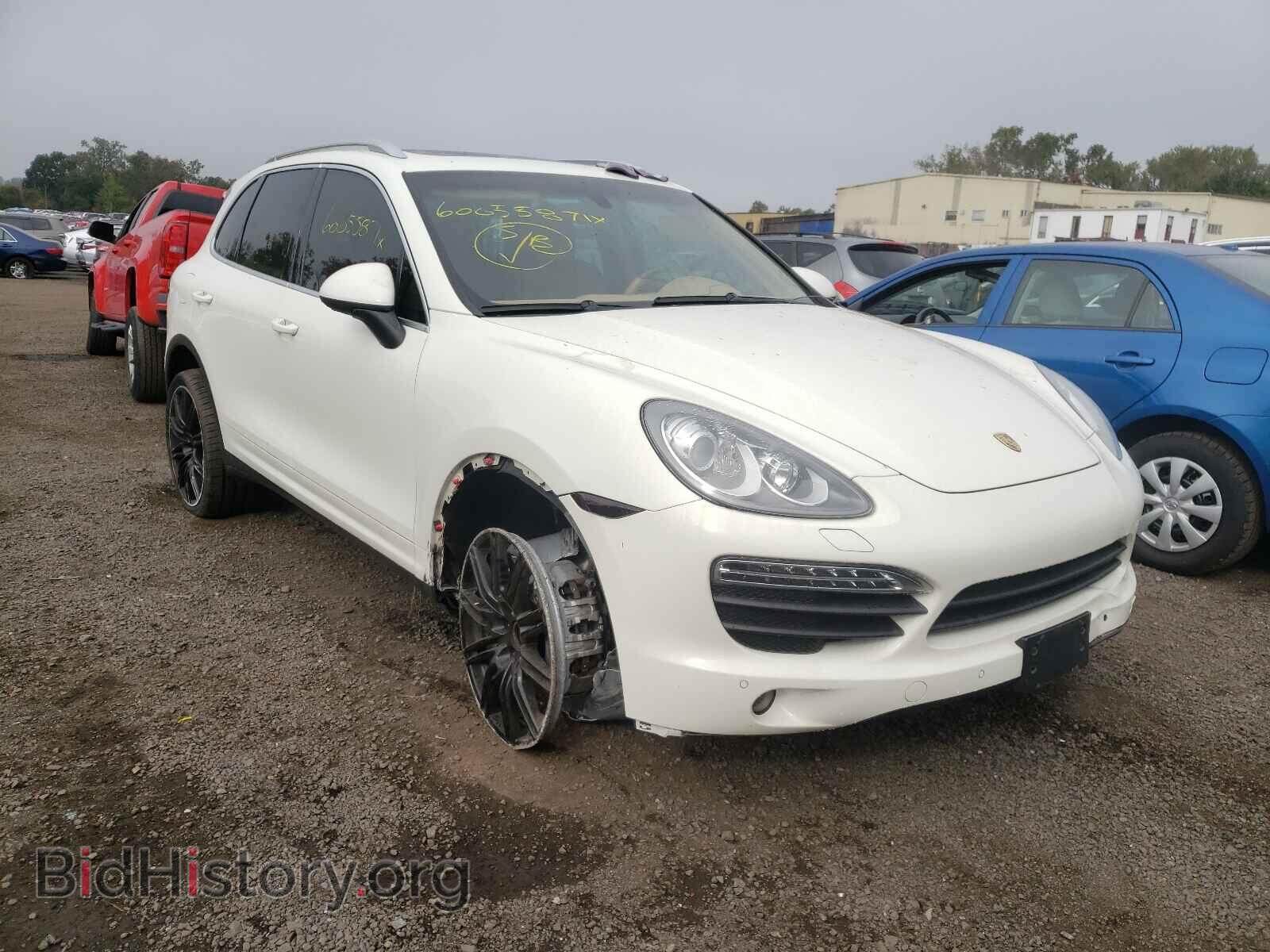 Photo WP1AB2A20BLA55168 - PORSCHE CAYENNE 2011