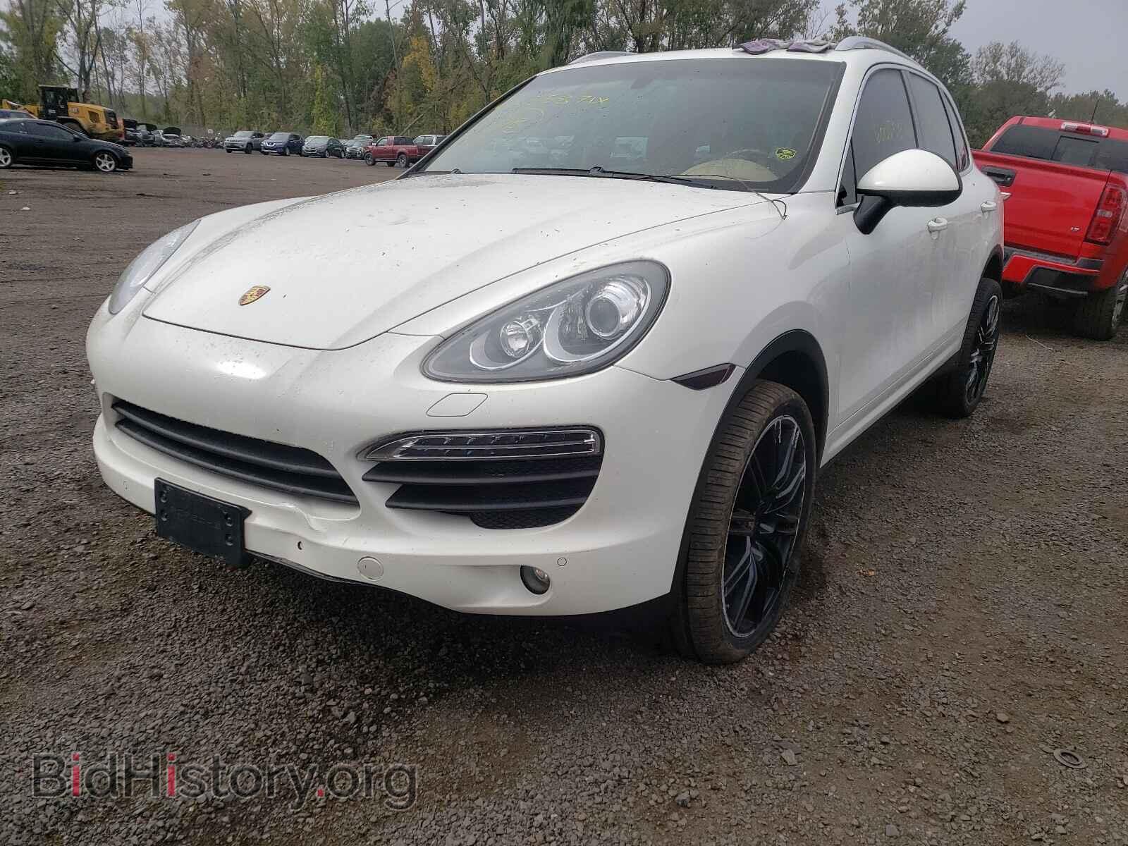 2011 PORSCHE CAYENNE - VIN: WP1AB2A20BLA55168 - Фото 2