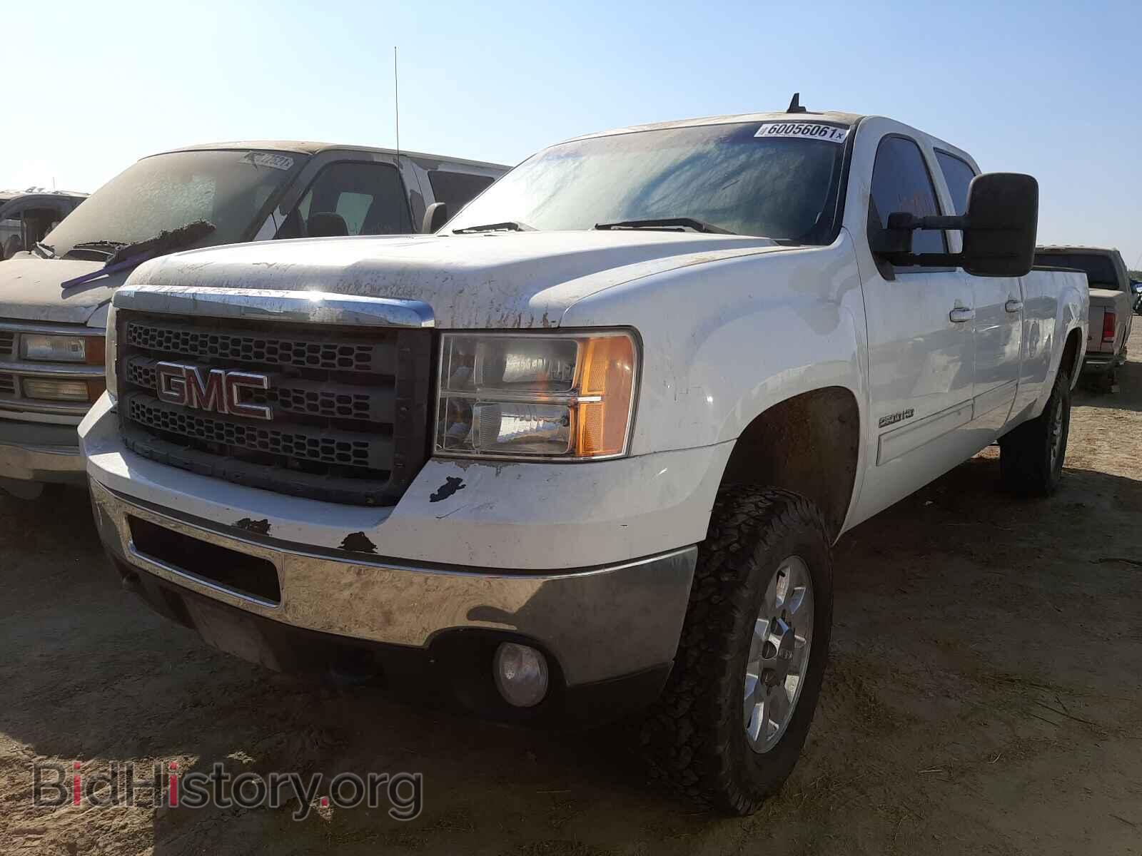 2011 GMC SIERRA - VIN: 1GT121C85BF106997 - Фото 2