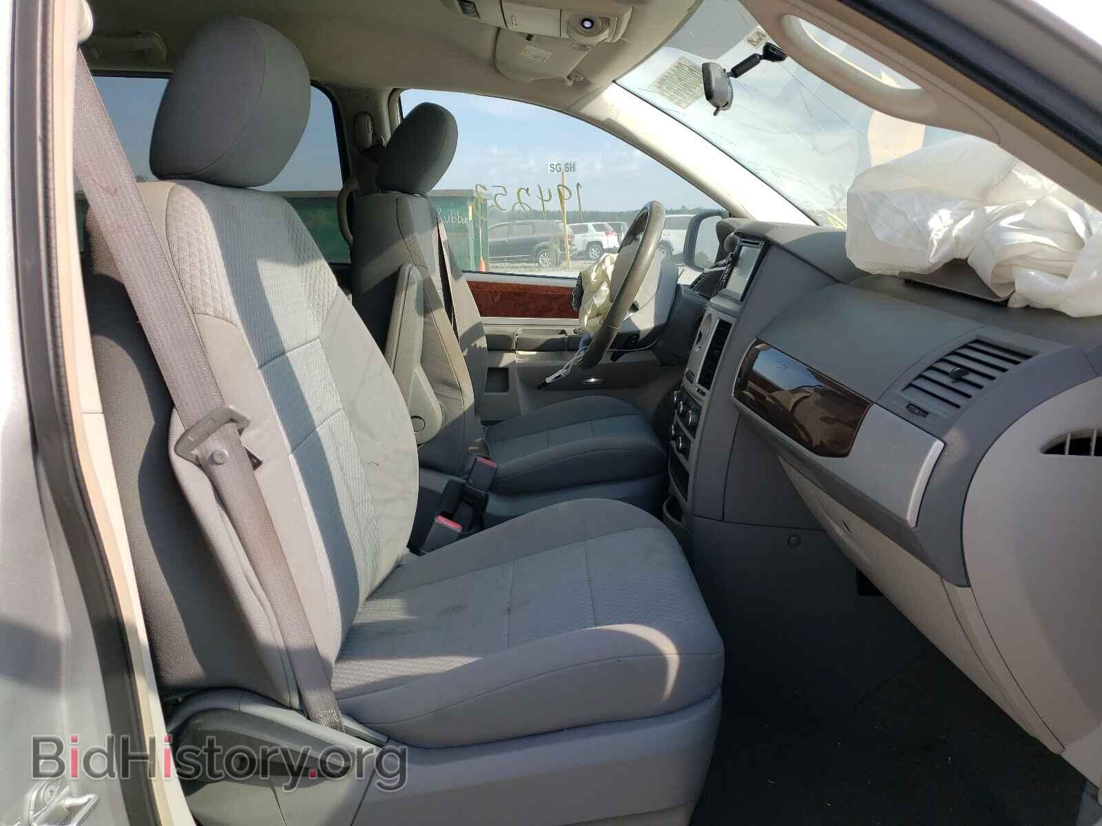 2010 CHRYSLER MINIVAN - VIN: 2A4RR5D19AR173627 - Фото 5