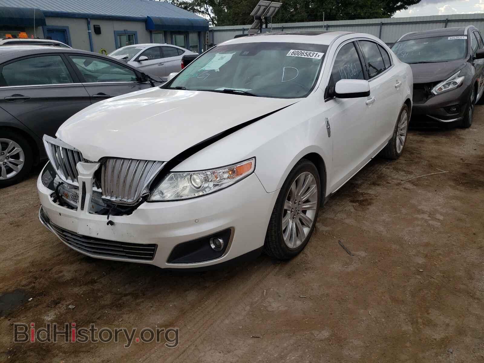 2011 LINCOLN MKS - VIN: 1LNHL9DR3BG607488 - Фото 2