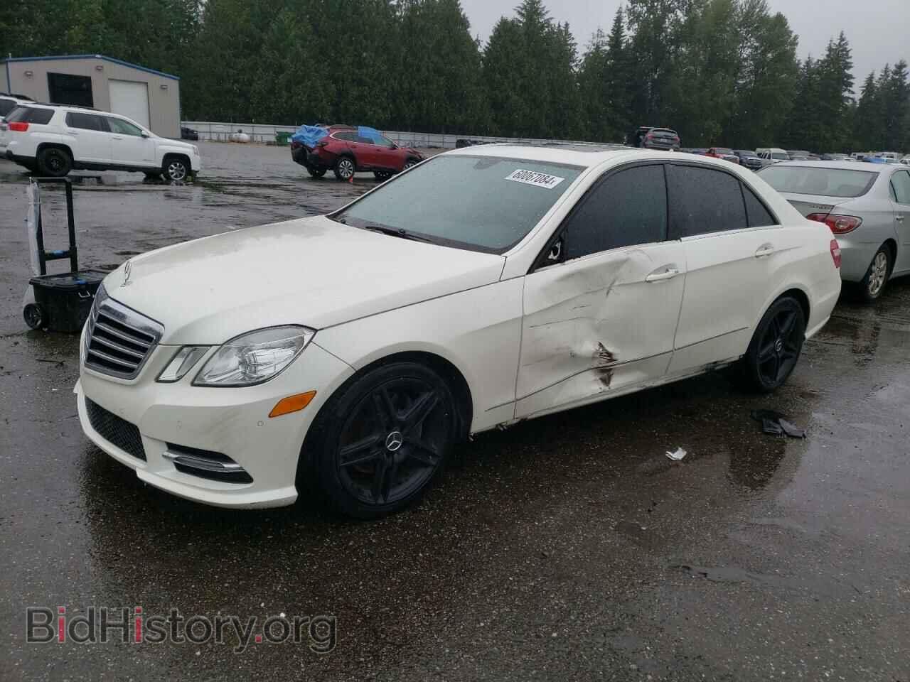Photo WDDHF5KB3DA746624 - MERCEDES-BENZ E-CLASS 2013