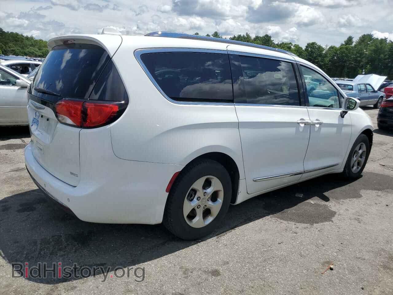 2017 CHRYSLER PACIFICA - VIN: 2C4RC1EGXHR566114 - Фото 3