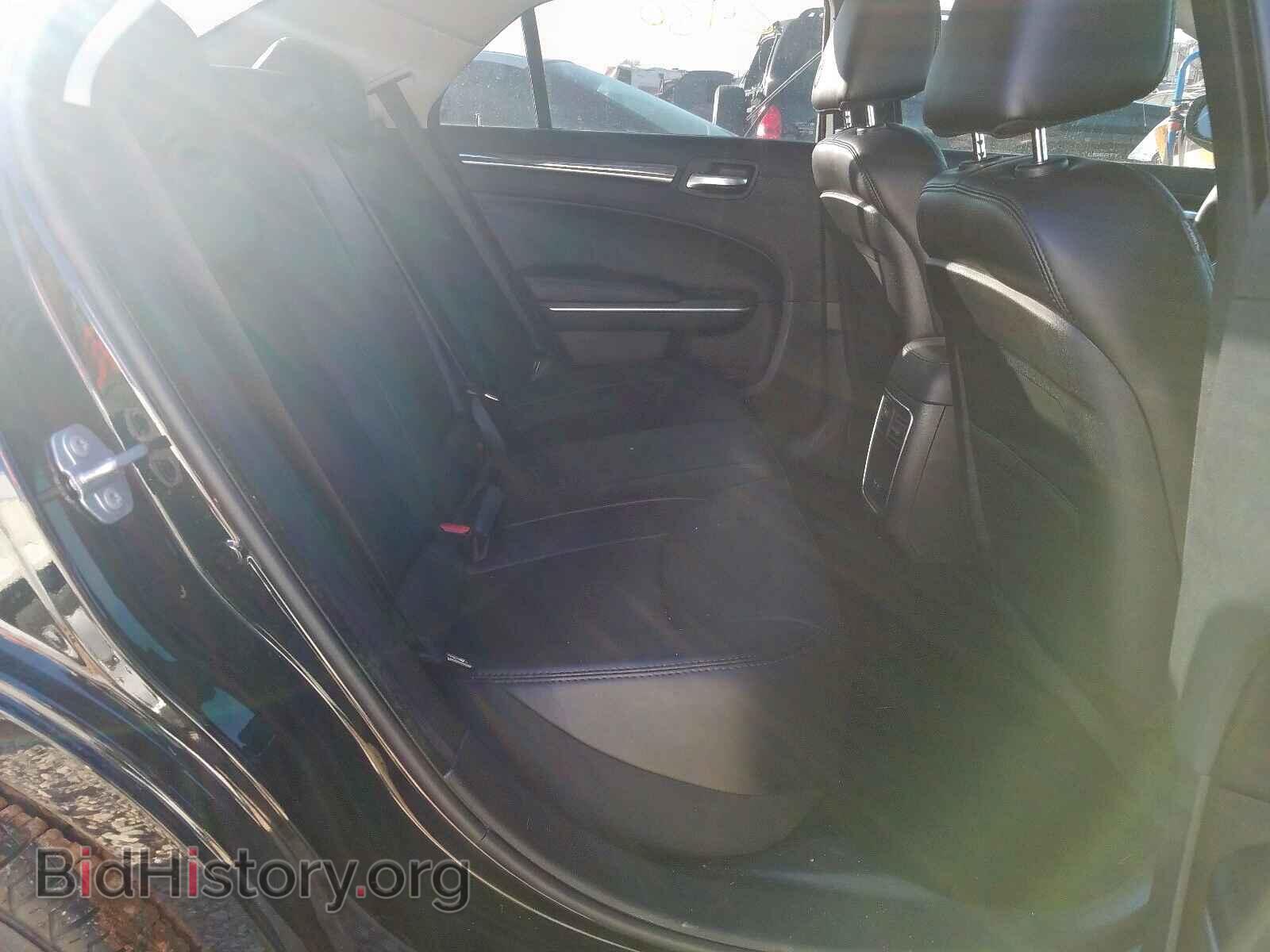 2019 CHRYSLER 300 - VIN: 2C3CCAAG8KH663860 - Фото 6