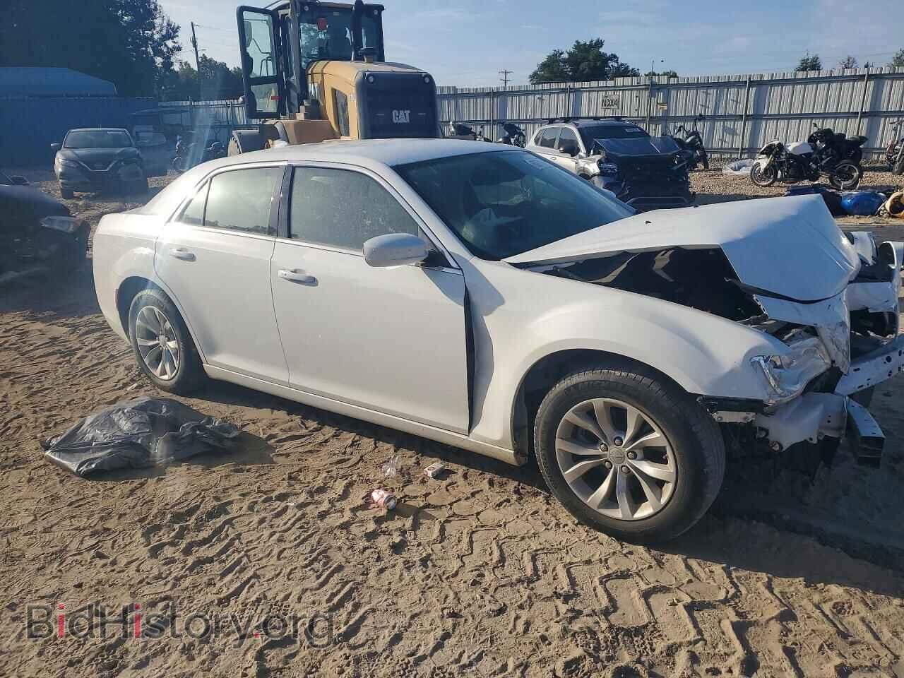 2022 CHRYSLER 300 - VIN: 2C3CCAAG4NH232680 - Photo 4