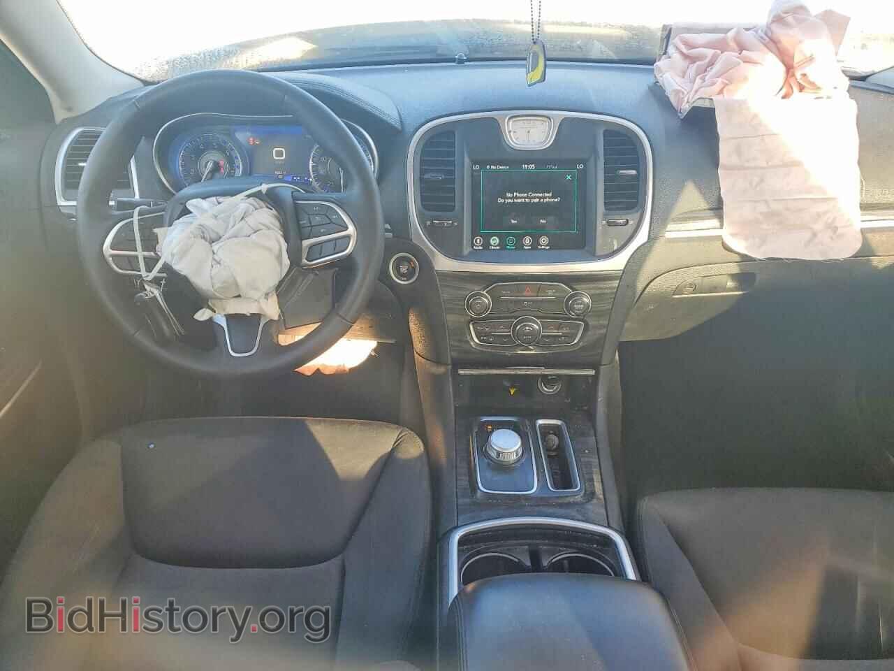 2022 CHRYSLER 300 - VIN: 2C3CCAAG4NH232680 - Photo 8
