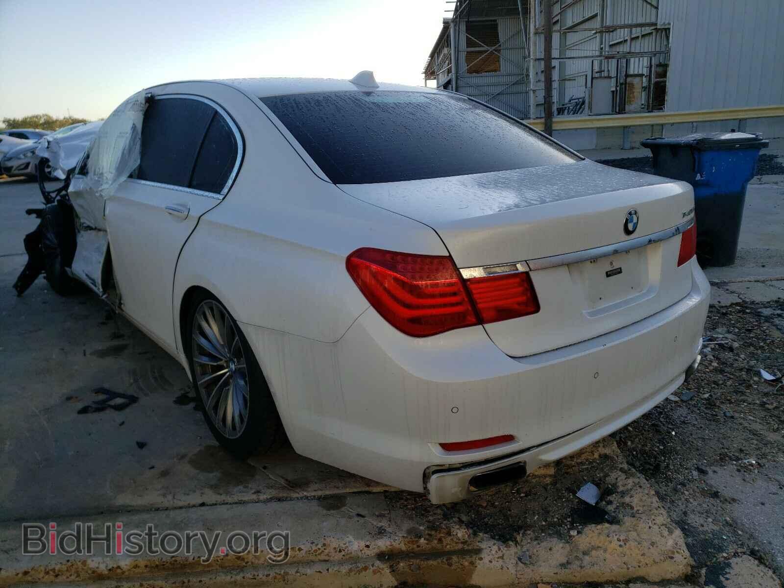 2012 BMW 7 SERIES - VIN: WBAKB4C57CC576461 - Фото 3