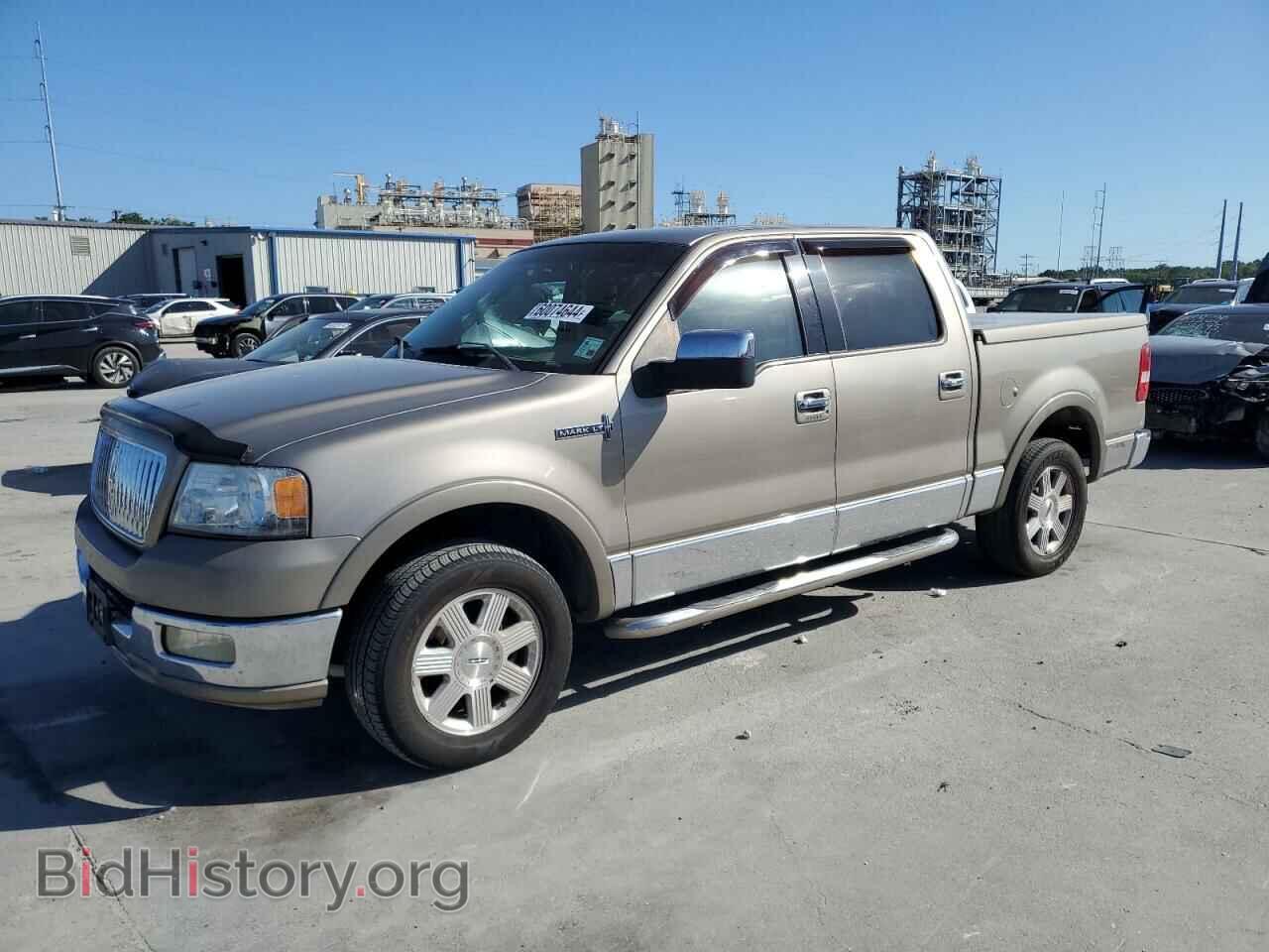 Photo 5LTPW16536FJ10789 - LINCOLN MARK LT 2006