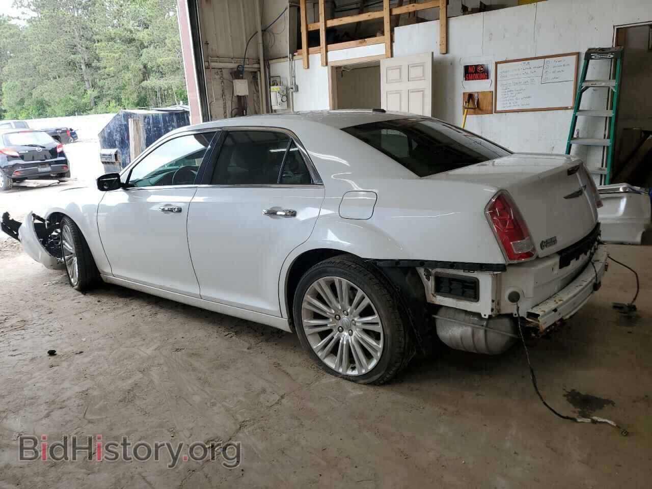 2011 CHRYSLER 300 - VIN: 2C3CA5CG3BH564258 - Фото 2