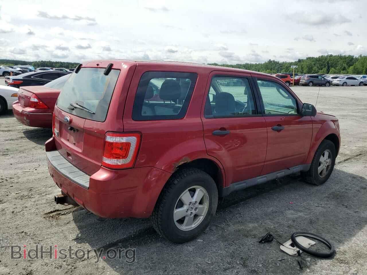 2011 FORD ESCAPE - VIN: 1FMCU0C78BKC49112 - Фото 3