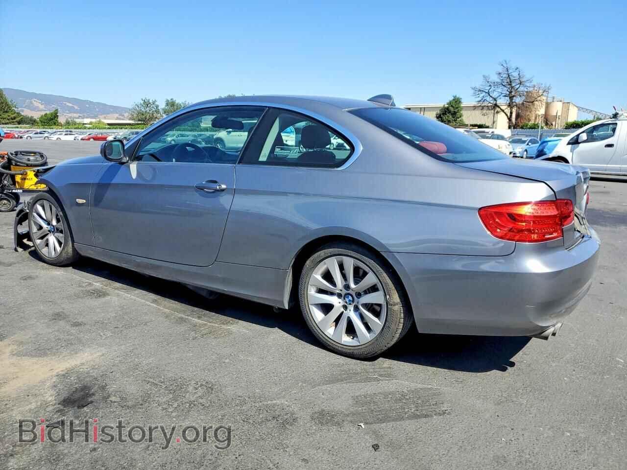 2011 BMW 3 SERIES - VIN: WBAKE5C58BE573066 - Фото 2