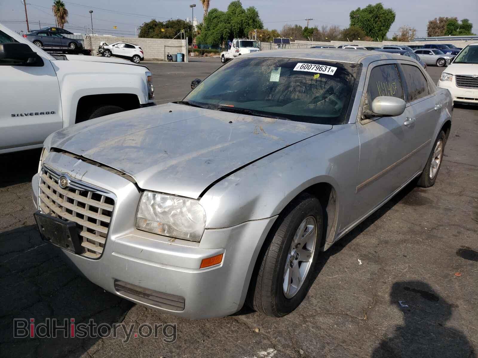 2007 CHRYSLER 300 - VIN: 2C3LA43R67H862323 - Фото 2