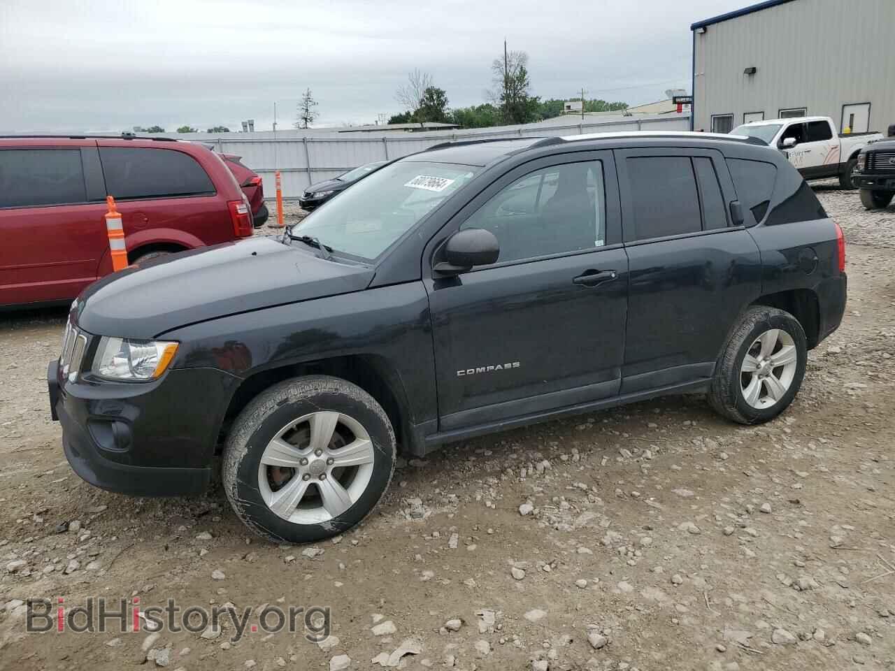 Photo 1J4NF1FB1BD149591 - JEEP COMPASS 2011
