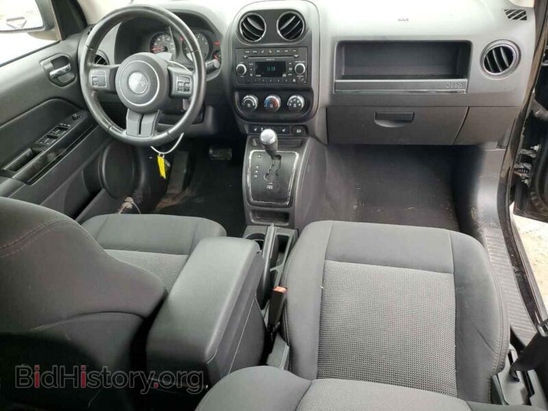 2011 Jeep COMPASS (VIN 1J4NF1FB1BD149591) — фото 8 из 12
