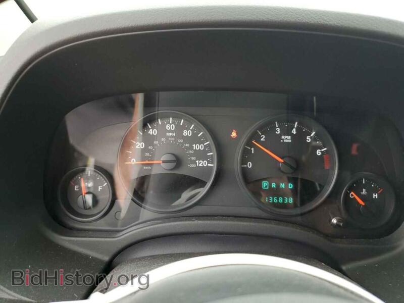 2011 Jeep COMPASS (VIN 1J4NF1FB1BD149591) — фото 9 из 12