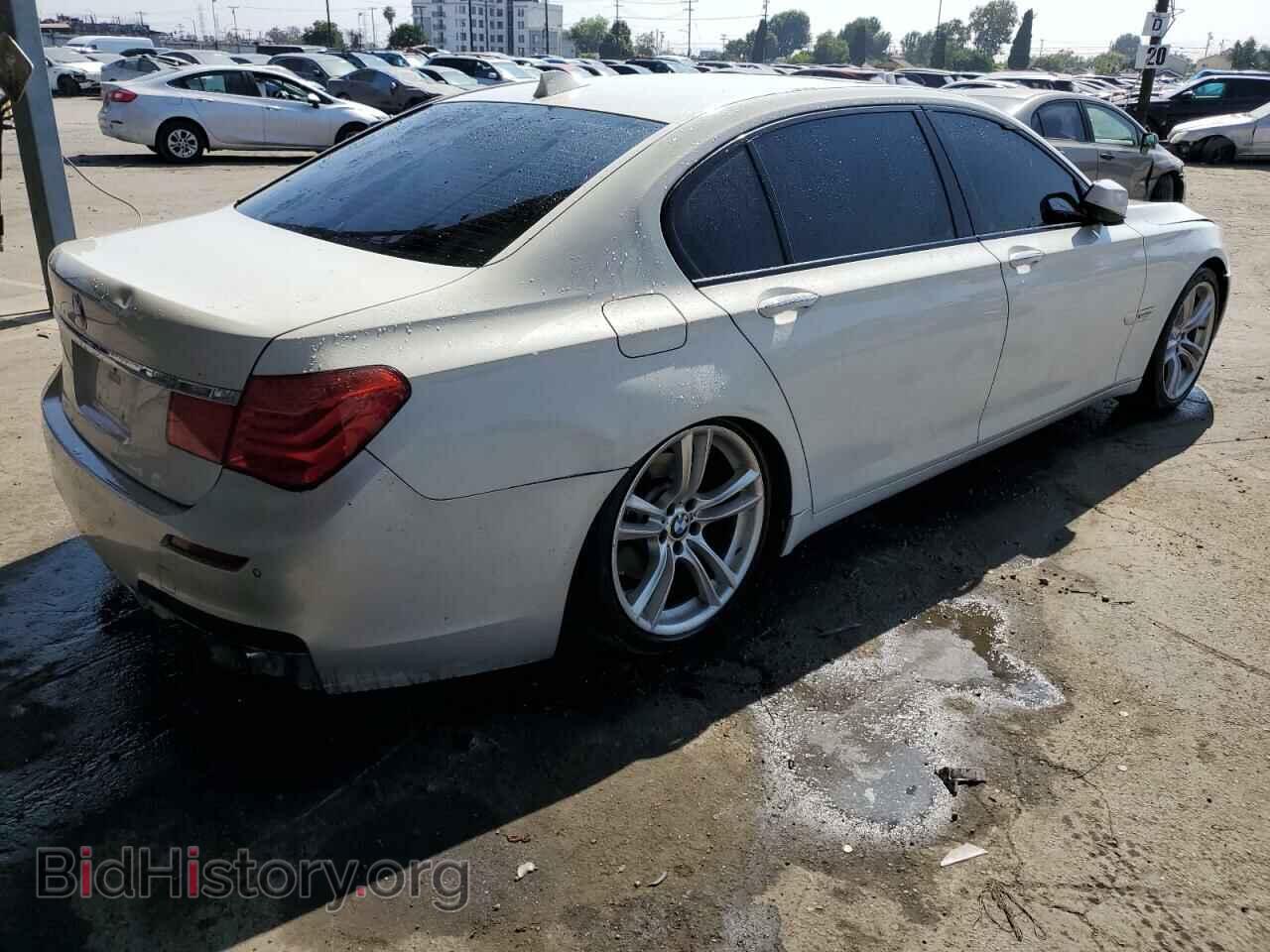 2012 BMW 7 SERIES - VIN: WBAKB4C51CC575564 - Фото 3