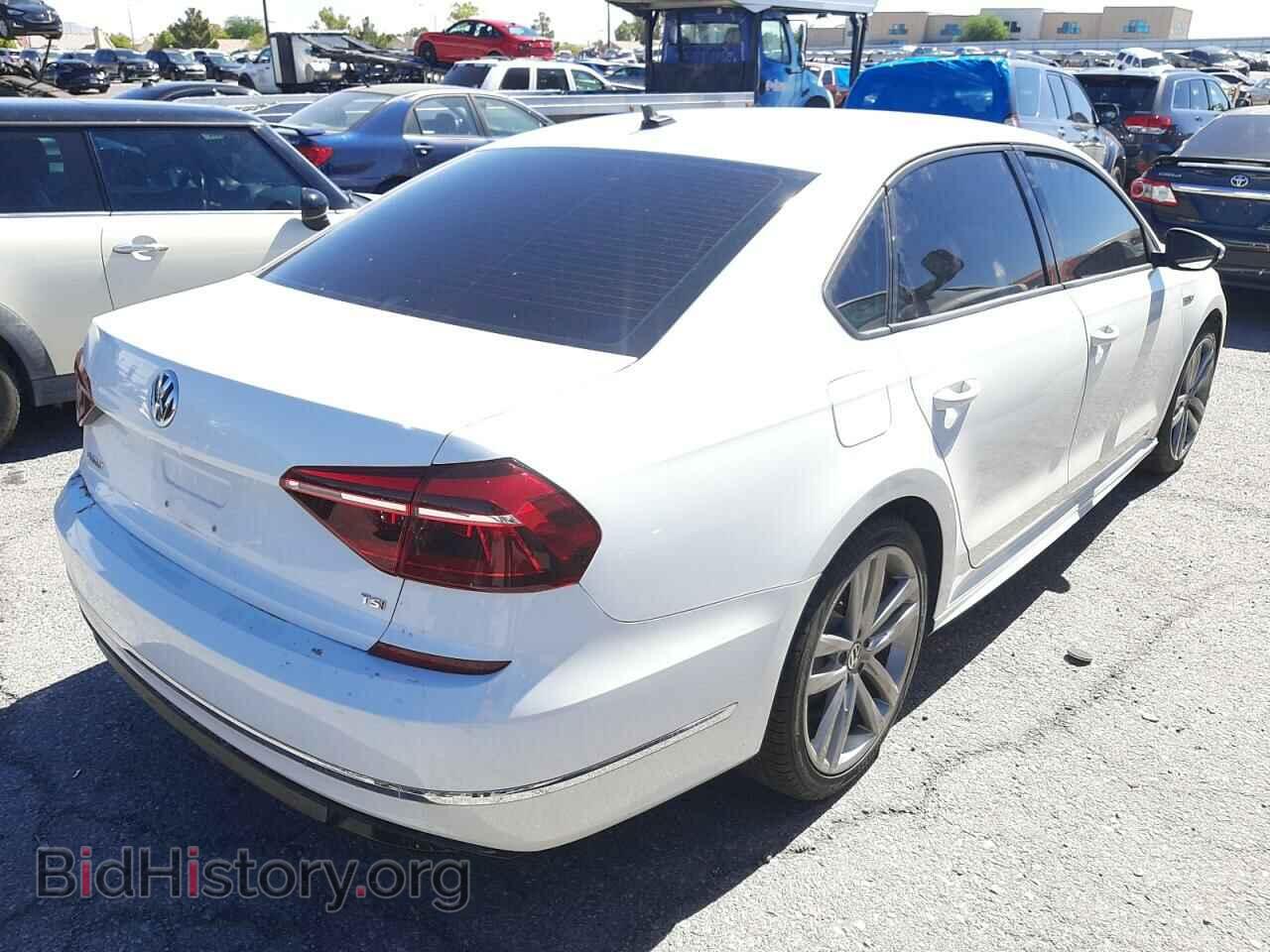 2018 VOLKSWAGEN PASSAT - VIN: 1VWAA7A31JC046064 - Фото 4