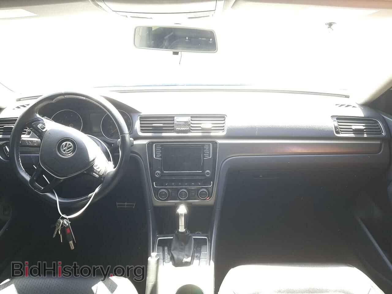 2018 VOLKSWAGEN PASSAT - VIN: 1VWAA7A31JC046064 - Фото 9